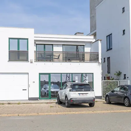 The Harbour Seabreeze Loft Apartment *