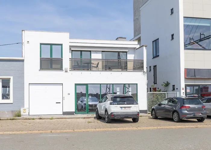 The Seabreeze Loft Apartment *